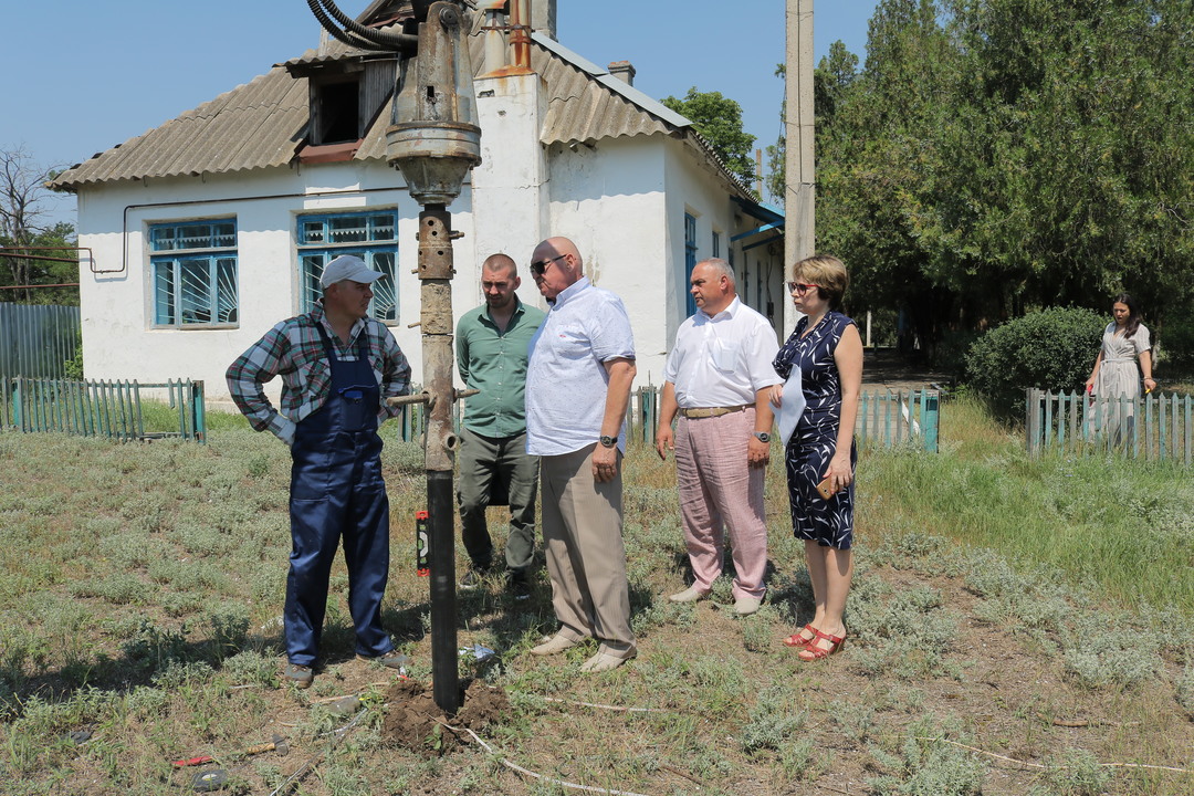 Прогноз погоды в коммунаре. Новозуевка Красногвардейский район Крым. Поселок Коммунар Красногвардейский район Ставропольский край. Село Новозуевка Красногвардейский район. Коммунарское городское поселение.